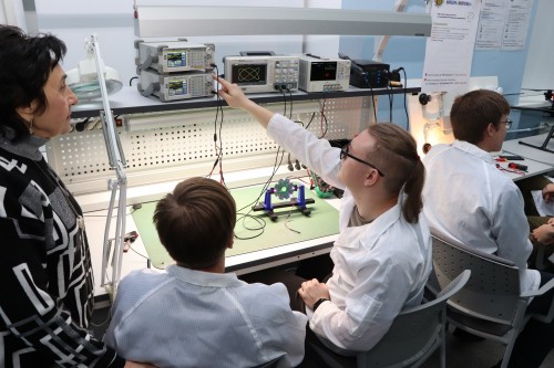 � ������ ������� ��� �������� ������ 21 ������� � ������������� ����������� �������� ������� ����������� ����������� �������������