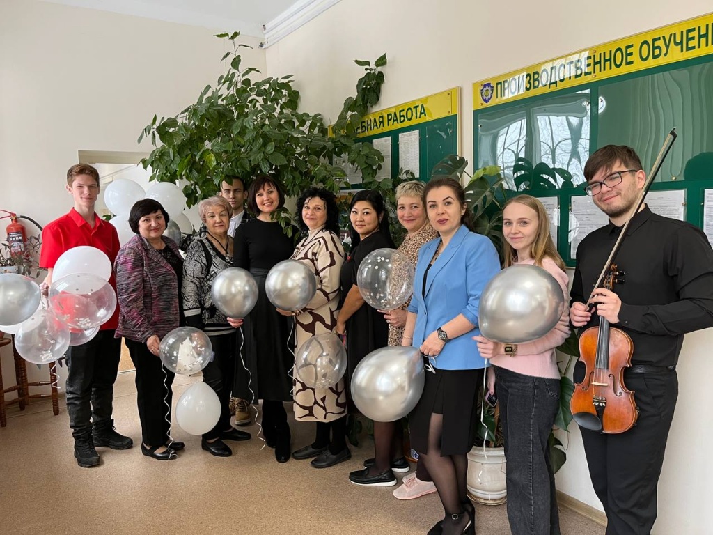 photo_5427040316843743748_y (1).jpg