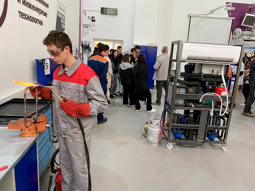 2023-04-22 11.53.45.png